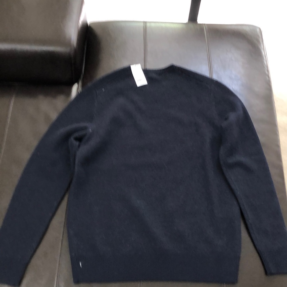 Banana Republic Men’s sweater - Picture 2 of 5